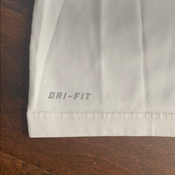 White Nike Athletic T-Shirt (dri-fit) - Picture 4 of 5